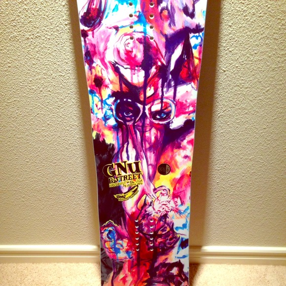 GNU B-street snowboard