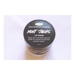 ✖️SOLD✖️Lush mint julips lip-scrub