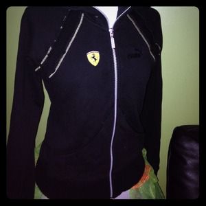 Puma Ferrari Hoodie 💗