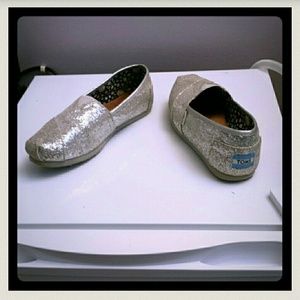 Silver sequence TOMS size: 7.5w