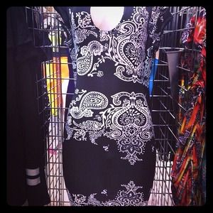 Black White keyhole Dress