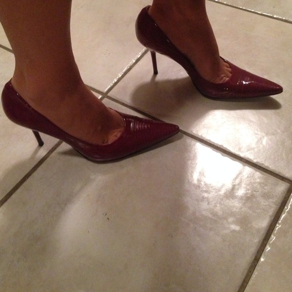 Shoes - Picture 4 of 4