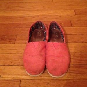 Limited Edition Toms Canvas Classics