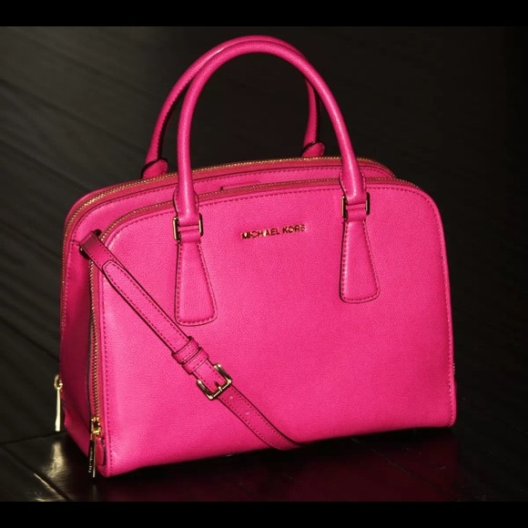 LOOKING FOR! Michael Kors Reese Pink Fuschia