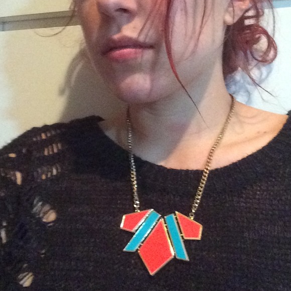 Funky Geometric statement necklace - Picture 3 of 3