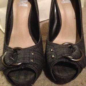 *bundle* black heels and red dress