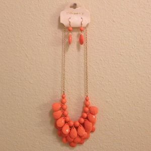 SOLD IN BUNDLE - Necklace and matching earrings