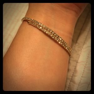 Stretchy gold time with clear crystals bracelet
