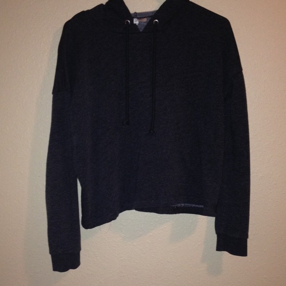 grey cropped hoodie!