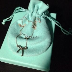 Tiffany & Co Bow Pendant