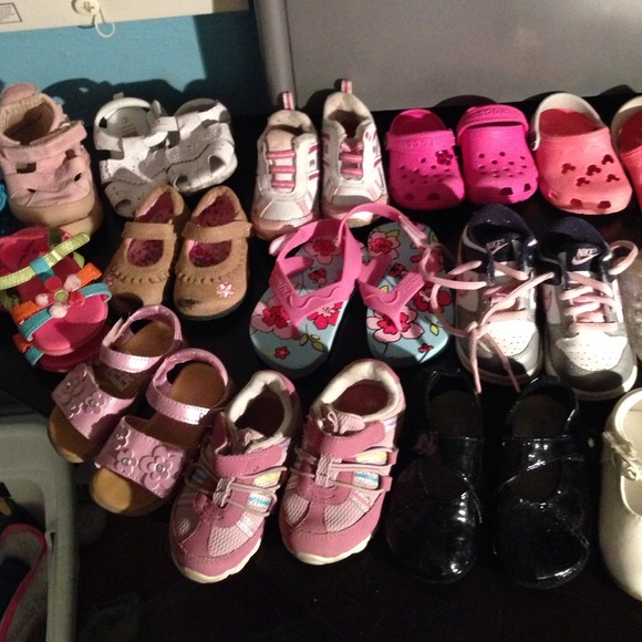 Toddler shoes for baby girl from nb to size 3 - Picture 3 of 4