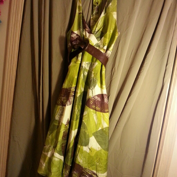 Dress - Picture 2 of 3