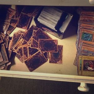 BUNDLE yu gi oh cards & games