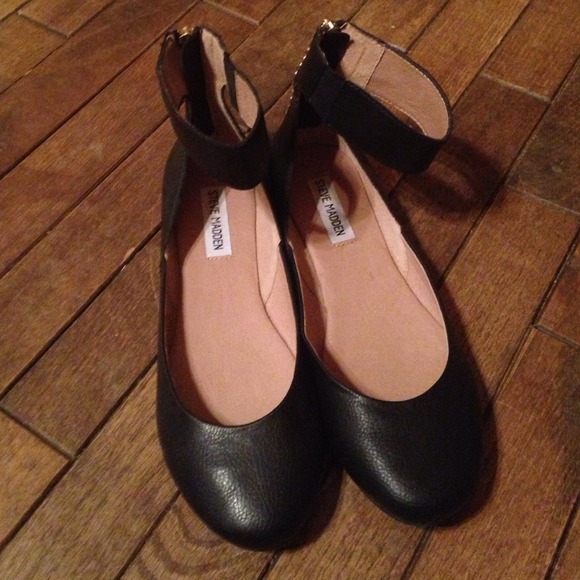 Steve Madden Kristy Flat