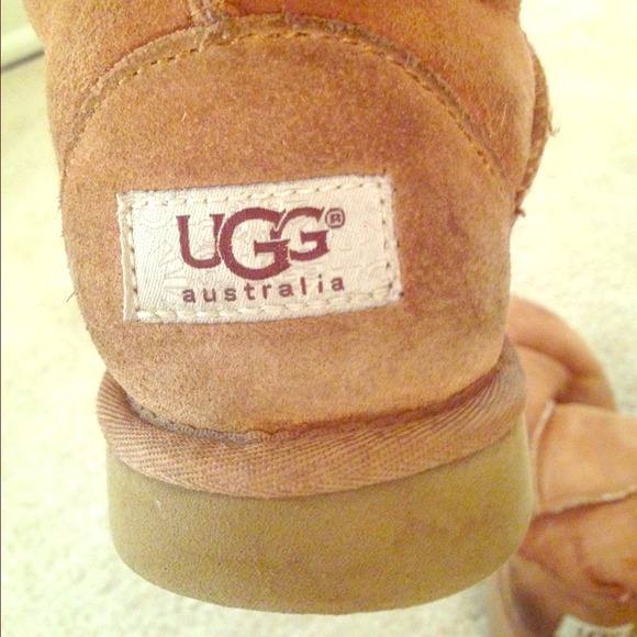 UGG Chestnut Classic Tall