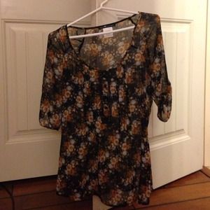 Floral pattern sheer chiffon like blouse
