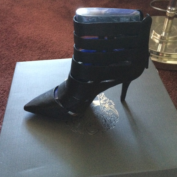 Vince camuto booties