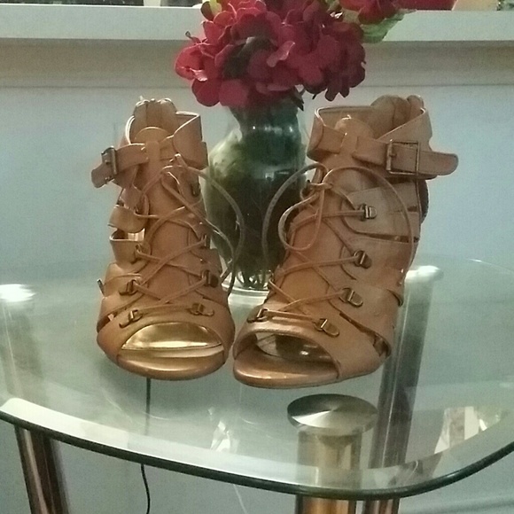 BEAUTIFUL COGNAC HIGH HEEL SANDALS