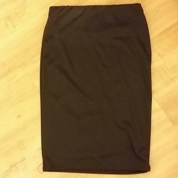 CLASSY BLACK SKIRT