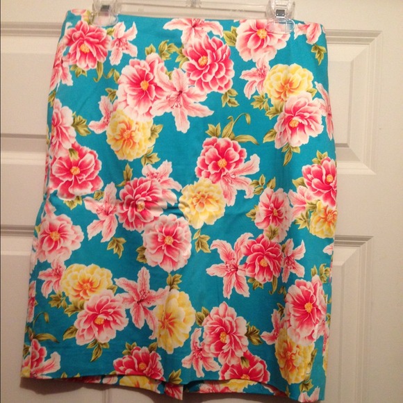 Jones New York Signature Skirt