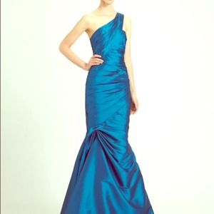 💙REDUCED💙ML Monique Lhuillier evening gown