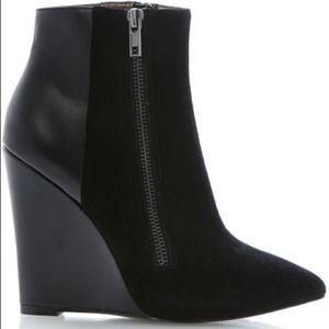 Steve Madden daaring booties