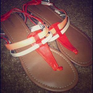 Express tong sandals