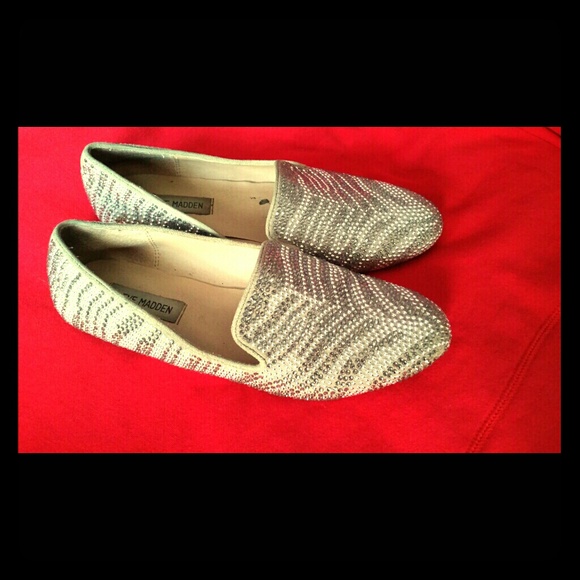 SOLD!! Sparkly Steve Madden Flats