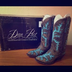 ❌SOLD!❌Dan Post Brown and Turquoise Boots Sz 7.5