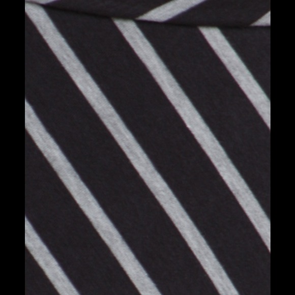 ❌SOLD❌ Charcoal stripe Maxi skirt - Picture 3 of 3