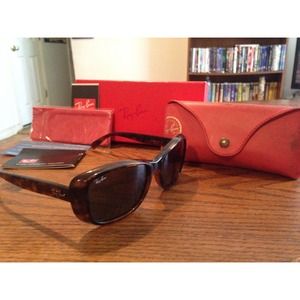 💯 Authentic Ray Ban Sunglasses