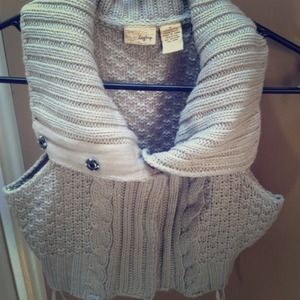 Closeout*****Daytrip half vest!