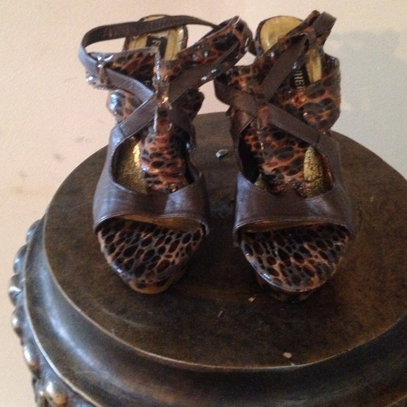Brown heels that wraps around your ankle