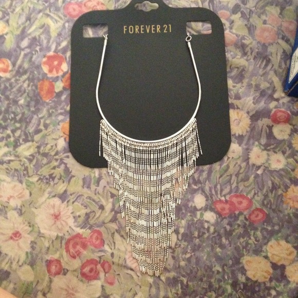 Bib necklace
