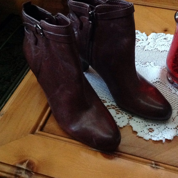 SAM EDELMAN