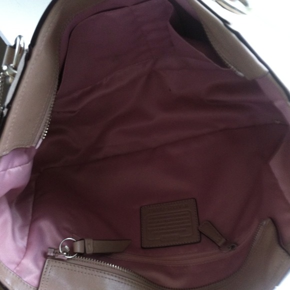 Sold - Picture 3 of 4