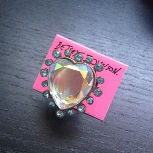 Betsey Johnson Heart ring 💜