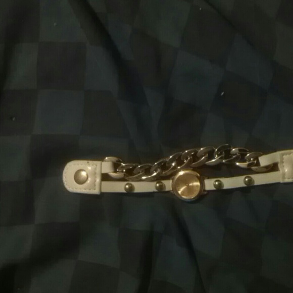 Watch - Picture 3 of 3