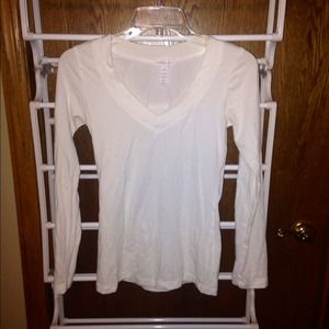 Long sleeved white v-neck!
