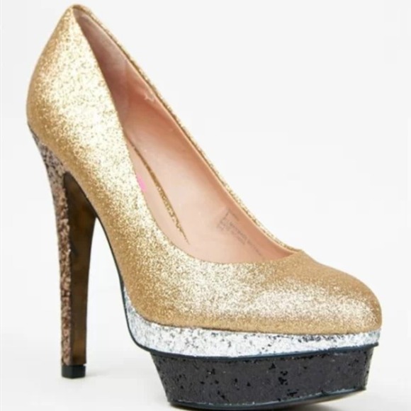 New Betsey Johnson glitter metallic heel sean pump