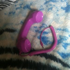 Cellphone plug in headset/iPhone 3GS