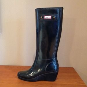 Hunter Black Wedge "Moss" Boots