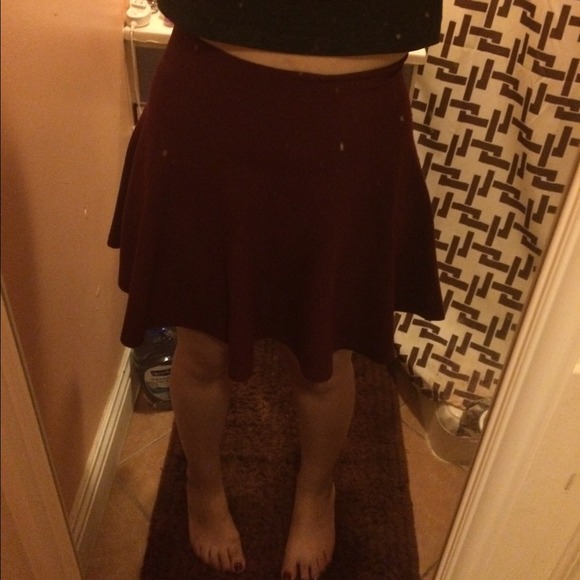 🆕 Flared mini skirt! (BURGANDY COLOR) - Picture 4 of 4
