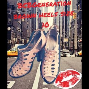 BCBG size 10 brown heels