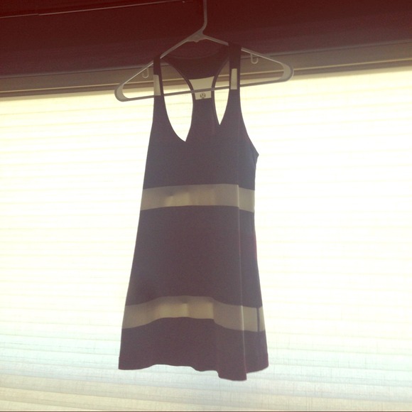 Two lulu tops