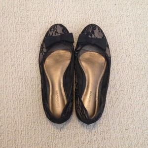 Black lace Liz Claiborne Delaine 2 Flats