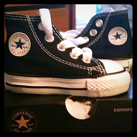 Converse black