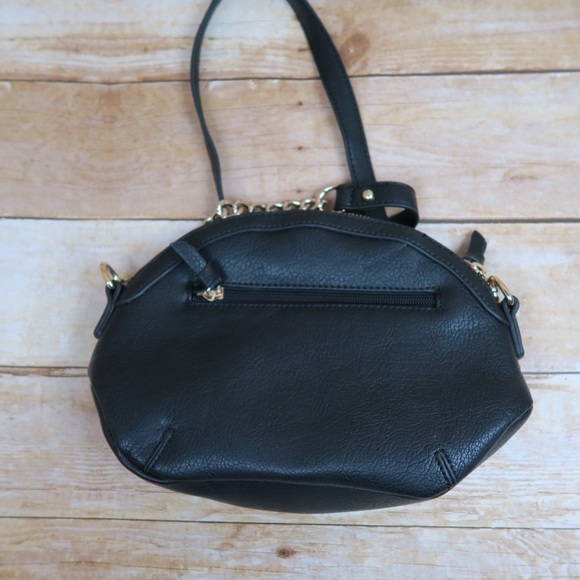 🔴SOLD🔴Black cross body bag with studs - Picture 2 of 4