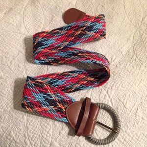 Multi-colored woven belt