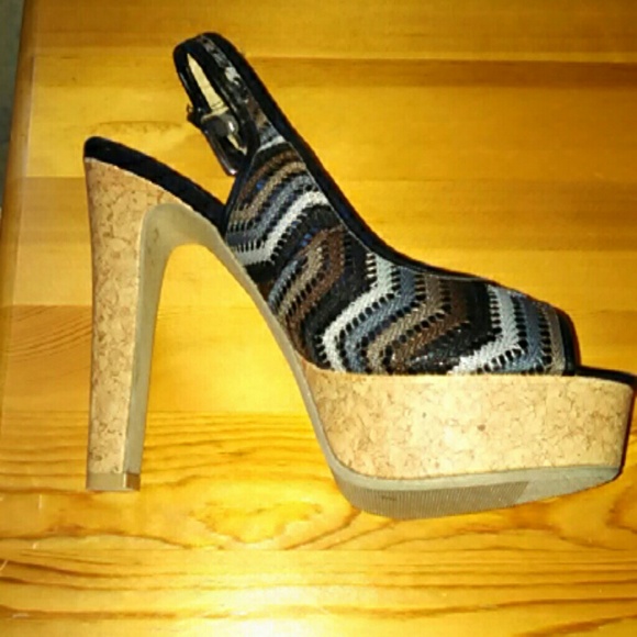 ❤SOLD❤ Peep Toe Platform Heels NWOT - Picture 2 of 3
